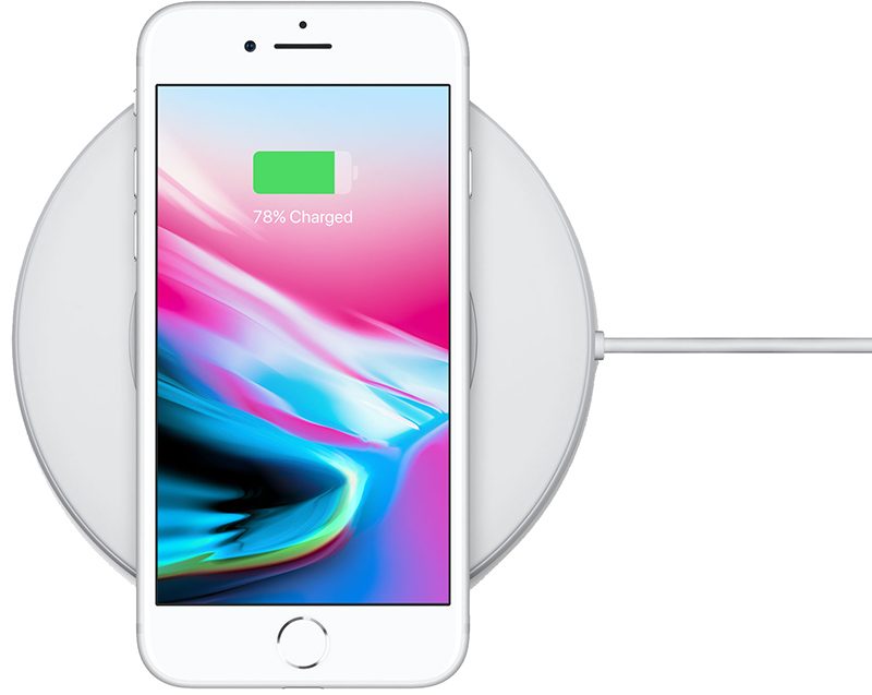 iPhone 8 con base de carga inalámbrica
