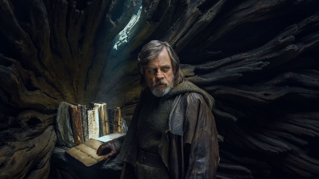 Mark Hamill desmente boatos de que Luke Skywalker morreria no