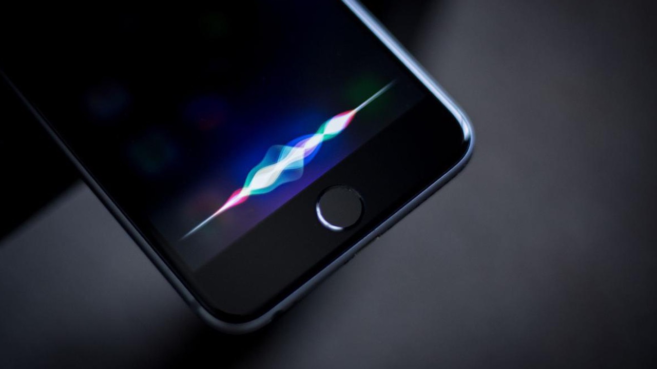 Apple estaría considerando la posibilidad de usar Siri sin conexión