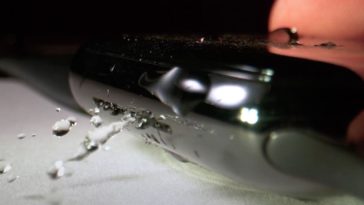 Los iPhone del futuro podrían ser mucho más resistentes al agua gracias al sistema del Apple Watch